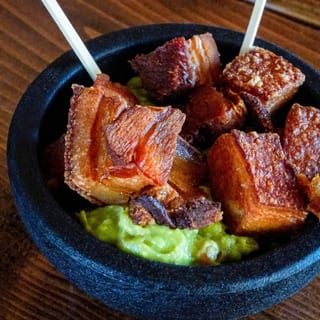 GUACAMOLE CHICHARRON